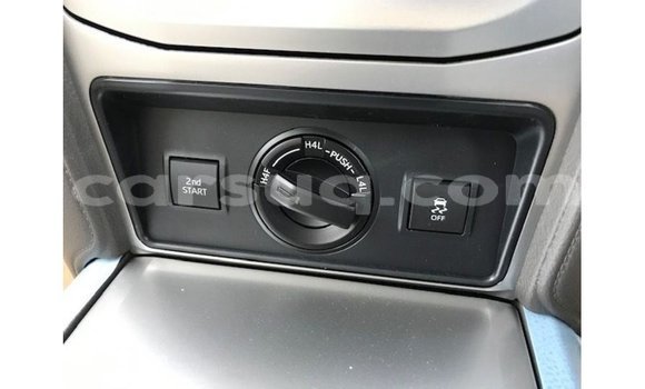 Acheter Import Voiture Toyota Prado Blanc à Import - Dubai, Barh el Gazel Acheter Import Voiture Toyota Prado Blanc à Import - Dubai, Barh el Gazel