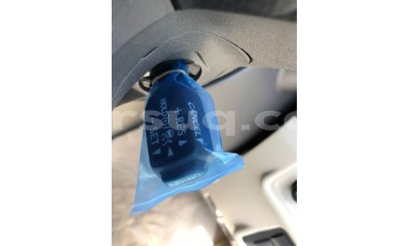 Acheter Import Voiture Toyota Prado Blanc à Import - Dubai, Barh el Gazel Acheter Import Voiture Toyota Prado Blanc à Import - Dubai, Barh el Gazel