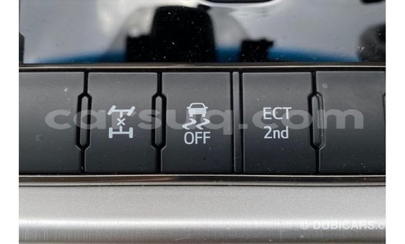 Acheter Import Voiture Toyota Land Cruiser Rouge à Import - Dubai, Barh el Gazel Acheter Import Voiture Toyota Land Cruiser Rouge à Import - Dubai, Barh el Gazel