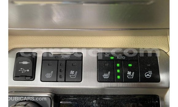 Acheter Import Voiture Toyota Land Cruiser Blanc à Import - Dubai, Barh el Gazel Acheter Import Voiture Toyota Land Cruiser Blanc à Import - Dubai, Barh el Gazel