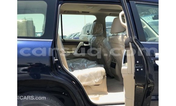 Acheter Import Voiture Toyota Land Cruiser Bleu à Import - Dubai, Barh el Gazel Acheter Import Voiture Toyota Land Cruiser Bleu à Import - Dubai, Barh el Gazel