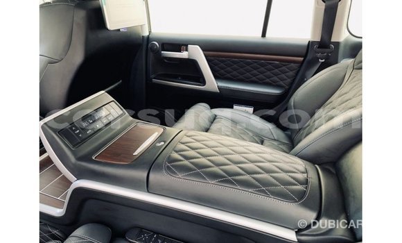 Buy Import Toyota Land Cruiser Black Car in Import - Dubai in Barh el Gazel Buy Import Toyota Land Cruiser Black Car in Import - Dubai in Barh el Gazel