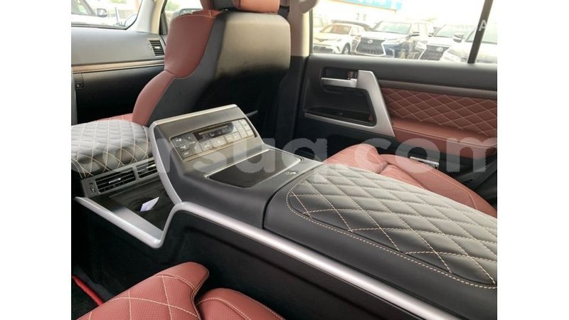 Big with watermark toyota land cruiser barh el gazel import dubai 3175