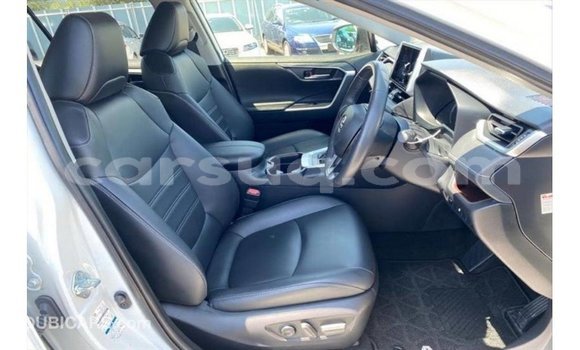 Acheter Import Voiture Toyota 4Runner Blanc à Import - Dubai, Barh el Gazel Acheter Import Voiture Toyota 4Runner Blanc à Import - Dubai, Barh el Gazel