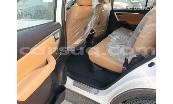 Acheter Import Voiture Toyota Fortuner Blanc à Import - Dubai, Barh el Gazel Acheter Import Voiture Toyota Fortuner Blanc à Import - Dubai, Barh el Gazel