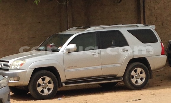 Acheter Neuf Voiture Toyota 4Runner Gris à N'Djamena au Tchad Acheter Neuf Voiture Toyota 4Runner Gris à N'Djamena au Tchad