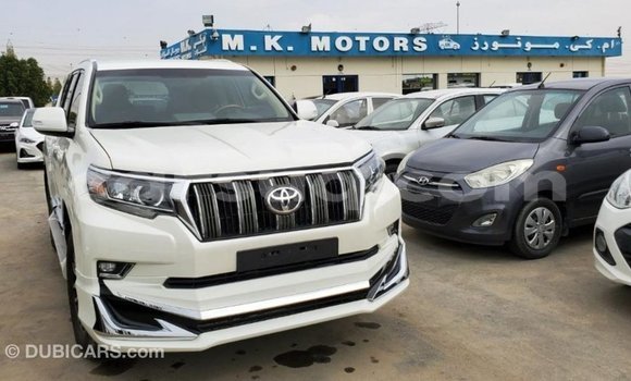 Acheter Import Voiture Toyota Prado Blanc à Import - Dubai, Barh el Gazel Acheter Import Voiture Toyota Prado Blanc à Import - Dubai, Barh el Gazel