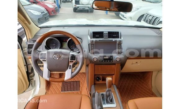 Acheter Import Voiture Toyota Prado Blanc à Import - Dubai, Barh el Gazel Acheter Import Voiture Toyota Prado Blanc à Import - Dubai, Barh el Gazel