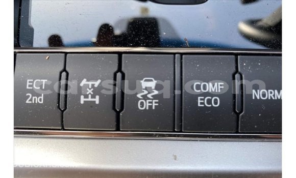 Acheter Import Voiture Toyota Land Cruiser Noir à Import - Dubai, Barh el Gazel Acheter Import Voiture Toyota Land Cruiser Noir à Import - Dubai, Barh el Gazel