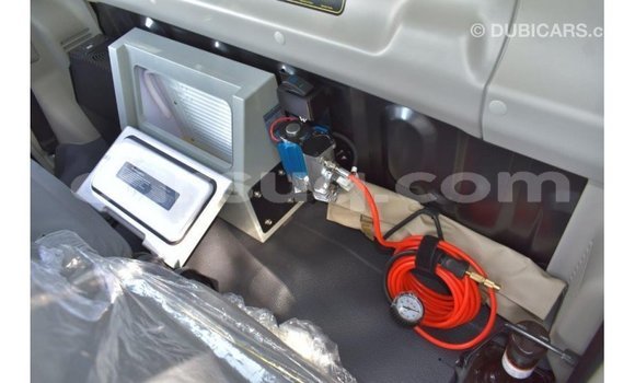 Acheter Import Voiture Toyota Land Cruiser Autre à Import - Dubai, Barh el Gazel Acheter Import Voiture Toyota Land Cruiser Autre à Import - Dubai, Barh el Gazel