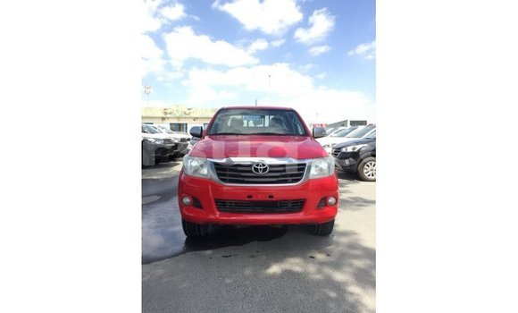 Acheter Import Voiture Toyota Hilux Rouge à Import - Dubai, Barh el Gazel Acheter Import Voiture Toyota Hilux Rouge à Import - Dubai, Barh el Gazel