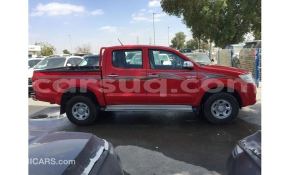 Acheter Import Voiture Toyota Hilux Rouge à Import - Dubai, Barh el Gazel Acheter Import Voiture Toyota Hilux Rouge à Import - Dubai, Barh el Gazel