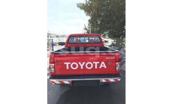 Acheter Import Voiture Toyota Hilux Rouge à Import - Dubai, Barh el Gazel Acheter Import Voiture Toyota Hilux Rouge à Import - Dubai, Barh el Gazel
