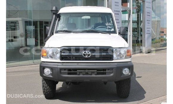 Buy Import Toyota Land Cruiser White Car in Import - Dubai in Barh el Gazel Buy Import Toyota Land Cruiser White Car in Import - Dubai in Barh el Gazel