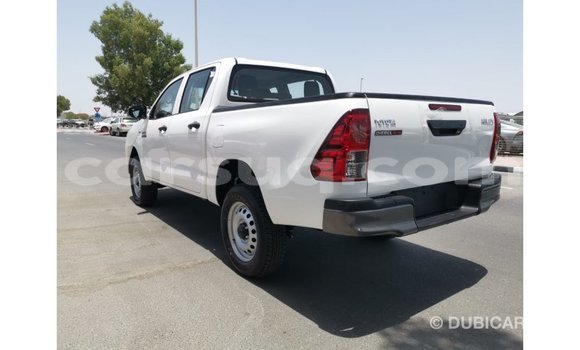 Acheter Import Voiture Toyota Hilux Blanc à Import - Dubai, Barh el Gazel Acheter Import Voiture Toyota Hilux Blanc à Import - Dubai, Barh el Gazel