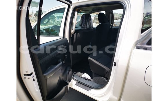Acheter Import Voiture Toyota Hilux Blanc à Import - Dubai, Barh el Gazel Acheter Import Voiture Toyota Hilux Blanc à Import - Dubai, Barh el Gazel