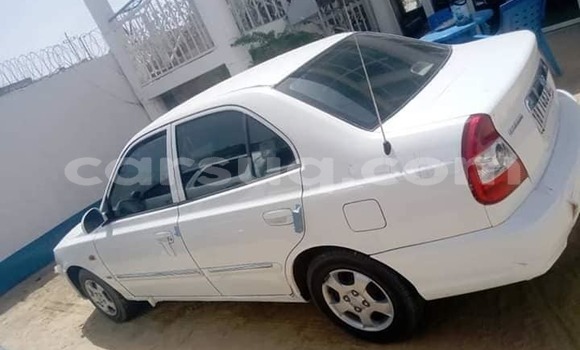 Buy Used Hyundai Verna White Car in N'Djamena in Chari-Baguirmi Buy Used Hyundai Verna White Car in N'Djamena in Chari-Baguirmi