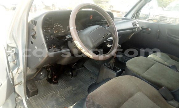 Buy Used Toyota Hiace Blue Car in N'Djamena in Chari-Baguirmi Buy Used Toyota Hiace Blue Car in N'Djamena in Chari-Baguirmi