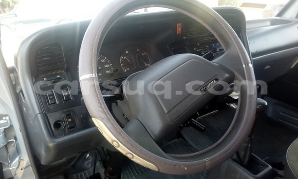 Buy Used Toyota Hiace Black Car in N'Djamena in Chari-Baguirmi Buy Used Toyota Hiace Black Car in N'Djamena in Chari-Baguirmi
