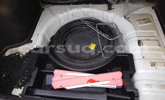 Buy Used Hyundai Verna White Car in N'Djamena in Chari-Baguirmi Buy Used Hyundai Verna White Car in N'Djamena in Chari-Baguirmi