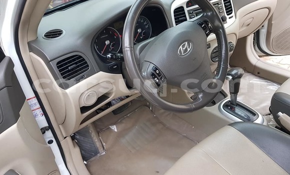 Buy Used Hyundai Verna White Car in N'Djamena in Chari-Baguirmi Buy Used Hyundai Verna White Car in N'Djamena in Chari-Baguirmi