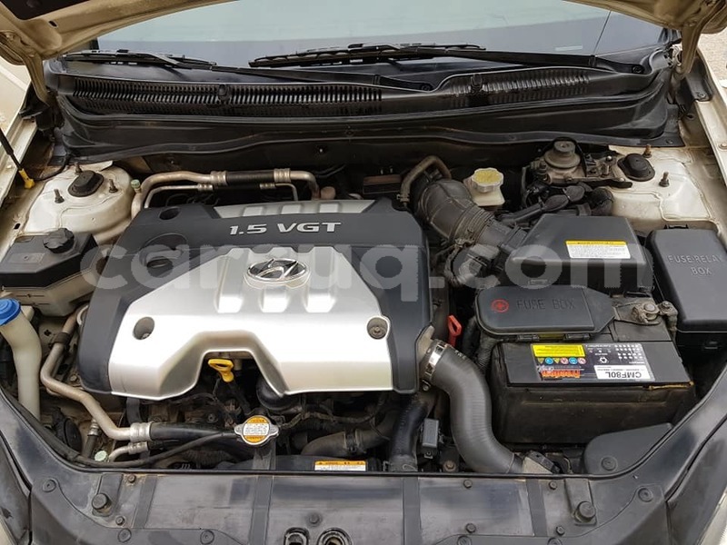 Big with watermark hyundai verna chari baguirmi n djamena 3248