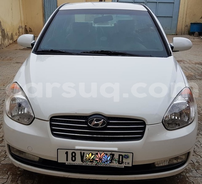 Big with watermark hyundai verna chari baguirmi n djamena 3248