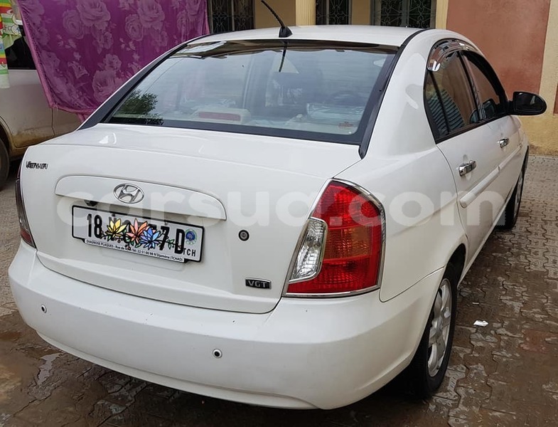 Big with watermark hyundai verna chari baguirmi n djamena 3248