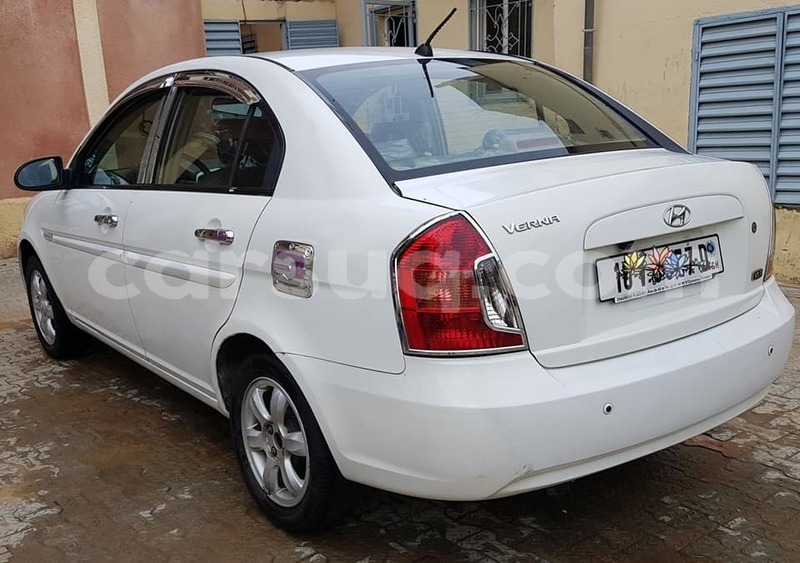 Big with watermark hyundai verna chari baguirmi n djamena 3248