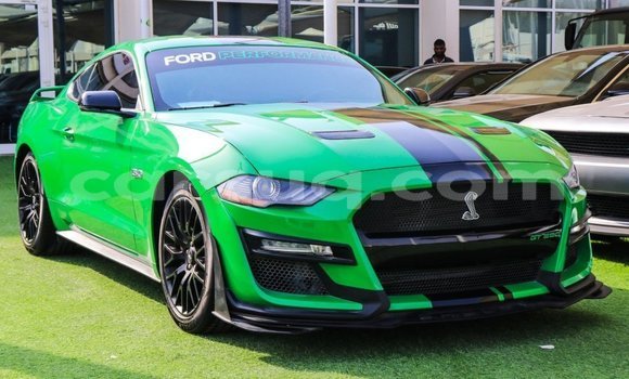 Acheter Import Voiture Ford Mustang Vert à Import - Dubai, Barh el Gazel