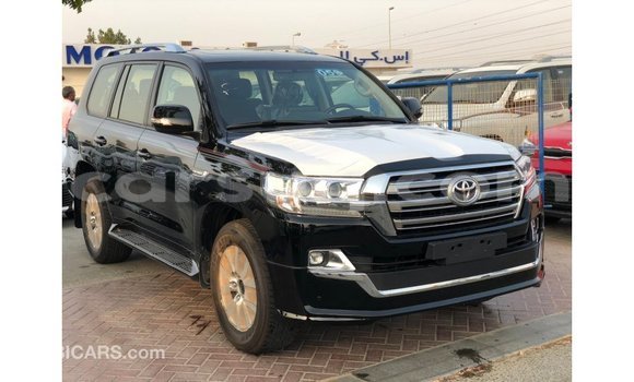Acheter Import Voiture Toyota Land Cruiser Noir à Import - Dubai, Barh el Gazel Acheter Import Voiture Toyota Land Cruiser Noir à Import - Dubai, Barh el Gazel