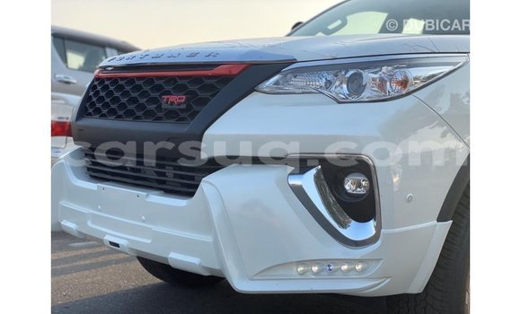 Acheter Import Voiture Toyota Fortuner Blanc à Import - Dubai, Barh el Gazel Acheter Import Voiture Toyota Fortuner Blanc à Import - Dubai, Barh el Gazel