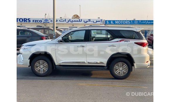 Acheter Import Voiture Toyota Fortuner Blanc à Import - Dubai, Barh el Gazel Acheter Import Voiture Toyota Fortuner Blanc à Import - Dubai, Barh el Gazel