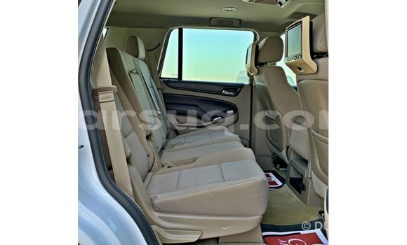 Acheter Import Voiture Chevrolet Tahoe Blanc à Import - Dubai, Barh el Gazel Acheter Import Voiture Chevrolet Tahoe Blanc à Import - Dubai, Barh el Gazel