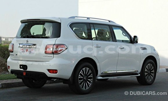 Acheter Import Voiture Nissan Patrol Blanc à Import - Dubai, Barh el Gazel Acheter Import Voiture Nissan Patrol Blanc à Import - Dubai, Barh el Gazel