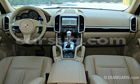 Acheter Import Voiture Porsche Cayenne Marron à Import - Dubai, Barh el Gazel Acheter Import Voiture Porsche Cayenne Marron à Import - Dubai, Barh el Gazel