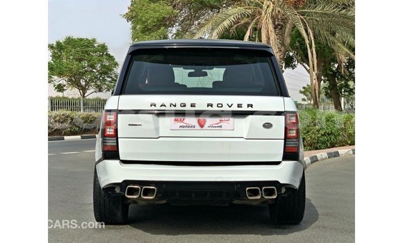 Acheter Import Voiture Land Rover Range Rover Blanc à Import - Dubai, Barh el Gazel Acheter Import Voiture Land Rover Range Rover Blanc à Import - Dubai, Barh el Gazel