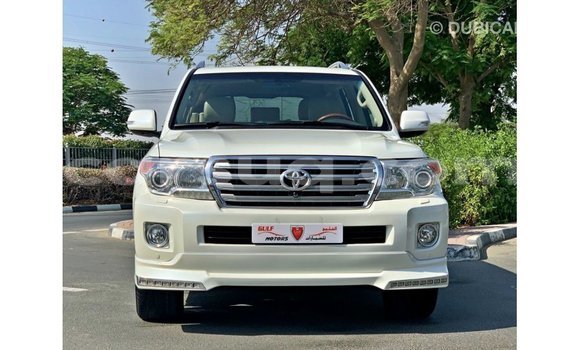 Acheter Import Voiture Toyota Land Cruiser Blanc à Import - Dubai, Barh el Gazel Acheter Import Voiture Toyota Land Cruiser Blanc à Import - Dubai, Barh el Gazel