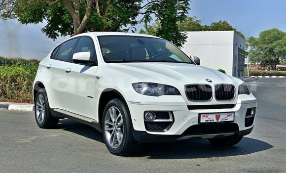 Acheter Import Voiture BMW X6 Blanc à Import - Dubai, Barh el Gazel