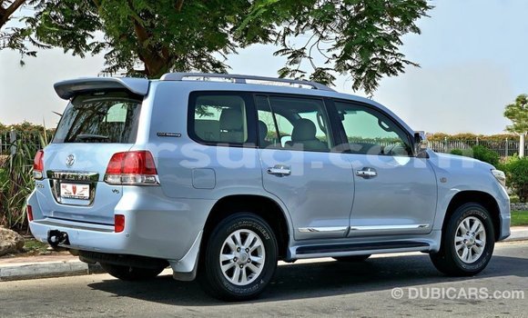 Acheter Import Voiture Toyota Land Cruiser Bleu à Import - Dubai, Barh el Gazel Acheter Import Voiture Toyota Land Cruiser Bleu à Import - Dubai, Barh el Gazel