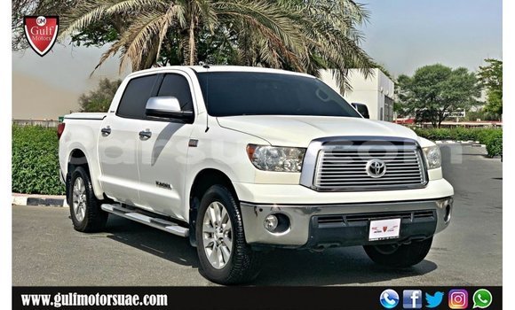 Acheter Import Voiture Toyota Tundra Blanc à Import - Dubai, Barh el Gazel