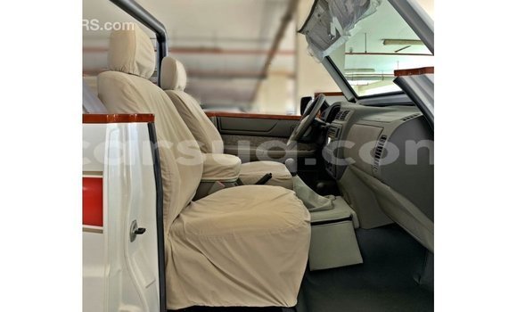 Acheter Import Voiture Nissan Patrol Blanc à Import - Dubai, Barh el Gazel Acheter Import Voiture Nissan Patrol Blanc à Import - Dubai, Barh el Gazel