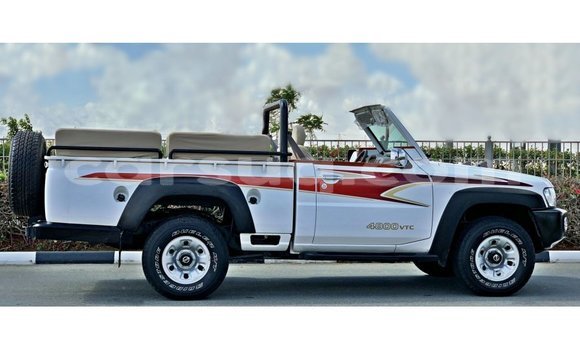 Acheter Import Voiture Nissan Patrol Blanc à Import - Dubai, Barh el Gazel Acheter Import Voiture Nissan Patrol Blanc à Import - Dubai, Barh el Gazel