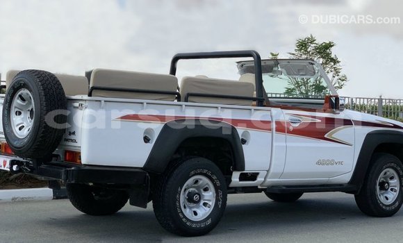 Acheter Import Voiture Nissan Patrol Blanc à Import - Dubai, Barh el Gazel Acheter Import Voiture Nissan Patrol Blanc à Import - Dubai, Barh el Gazel