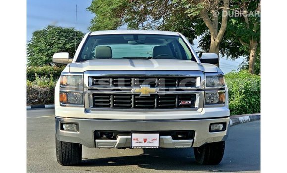 Acheter Import Voiture Chevrolet Silverado Blanc à Import - Dubai, Barh el Gazel Acheter Import Voiture Chevrolet Silverado Blanc à Import - Dubai, Barh el Gazel