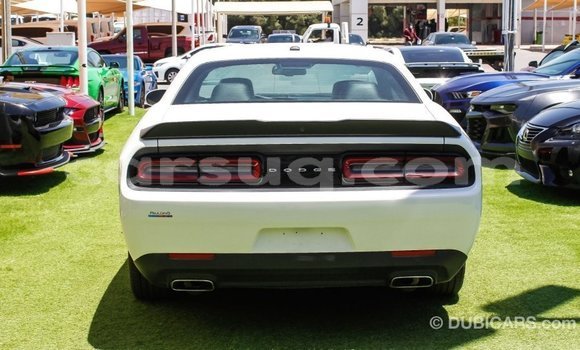 Buy Import Dodge Challenger White Car in Import - Dubai in Barh el Gazel Buy Import Dodge Challenger White Car in Import - Dubai in Barh el Gazel