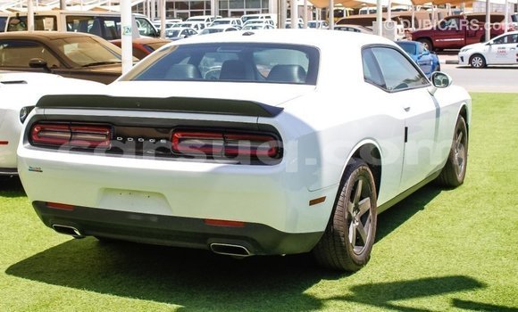 Buy Import Dodge Challenger White Car in Import - Dubai in Barh el Gazel Buy Import Dodge Challenger White Car in Import - Dubai in Barh el Gazel
