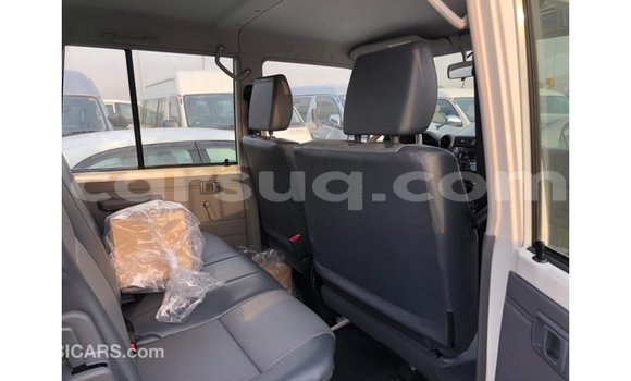 Buy Import Toyota Land Cruiser White Car in Import - Dubai in Barh el Gazel Buy Import Toyota Land Cruiser White Car in Import - Dubai in Barh el Gazel