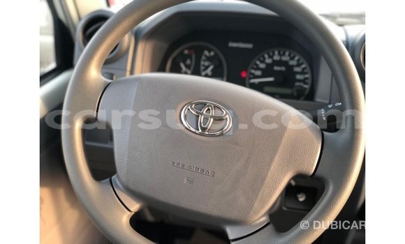 Buy Import Toyota Land Cruiser White Car in Import - Dubai in Barh el Gazel Buy Import Toyota Land Cruiser White Car in Import - Dubai in Barh el Gazel