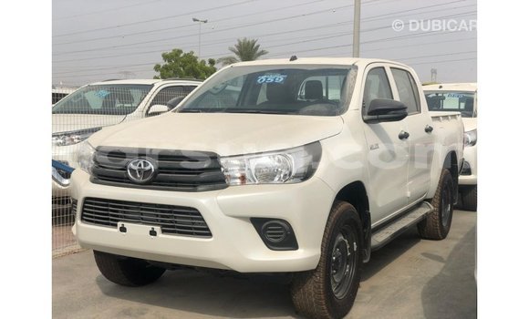Buy Import Toyota Hilux White Car in Import - Dubai in Barh el Gazel Buy Import Toyota Hilux White Car in Import - Dubai in Barh el Gazel